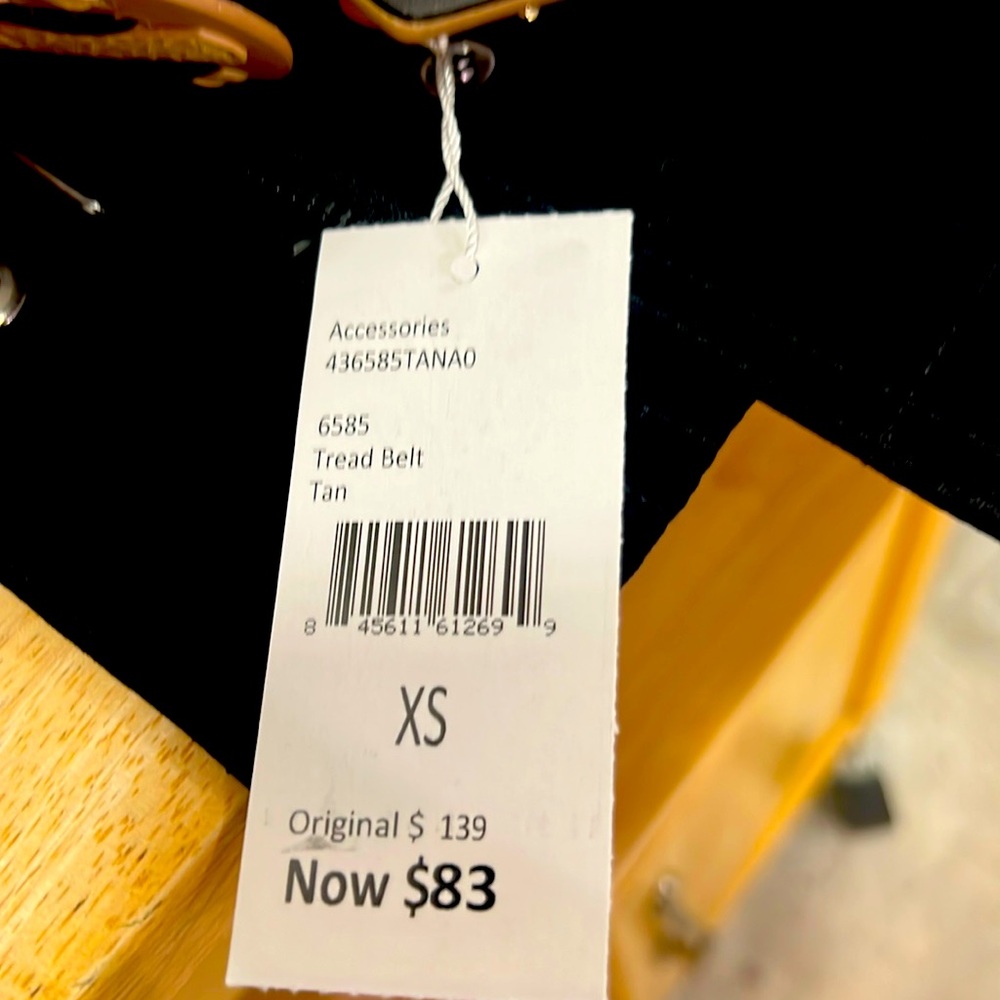 LAST CHANCE | NWT | Cabi Tread Belt ~ Spring 2024 -  #6585 - Picture 2 of 2